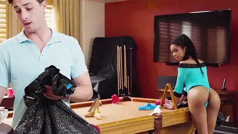 Kira Noir is doing standing sixty-9 with a white dude